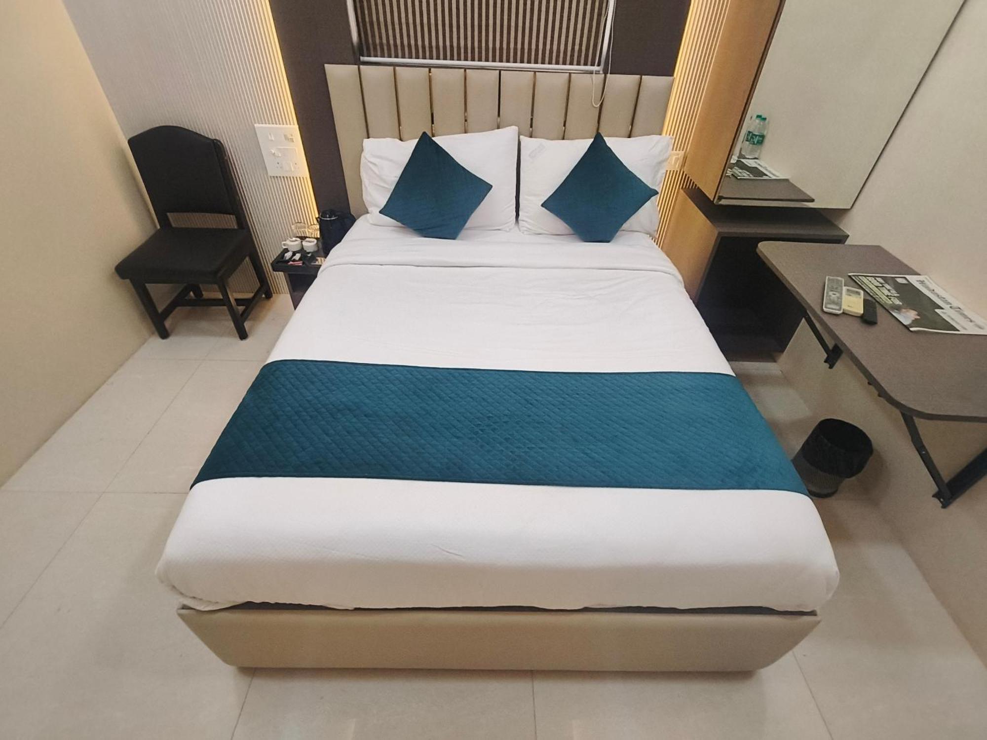 Hotel Triton Sion - Near Us Embassy - Hotel Near Bkc — Photos 3