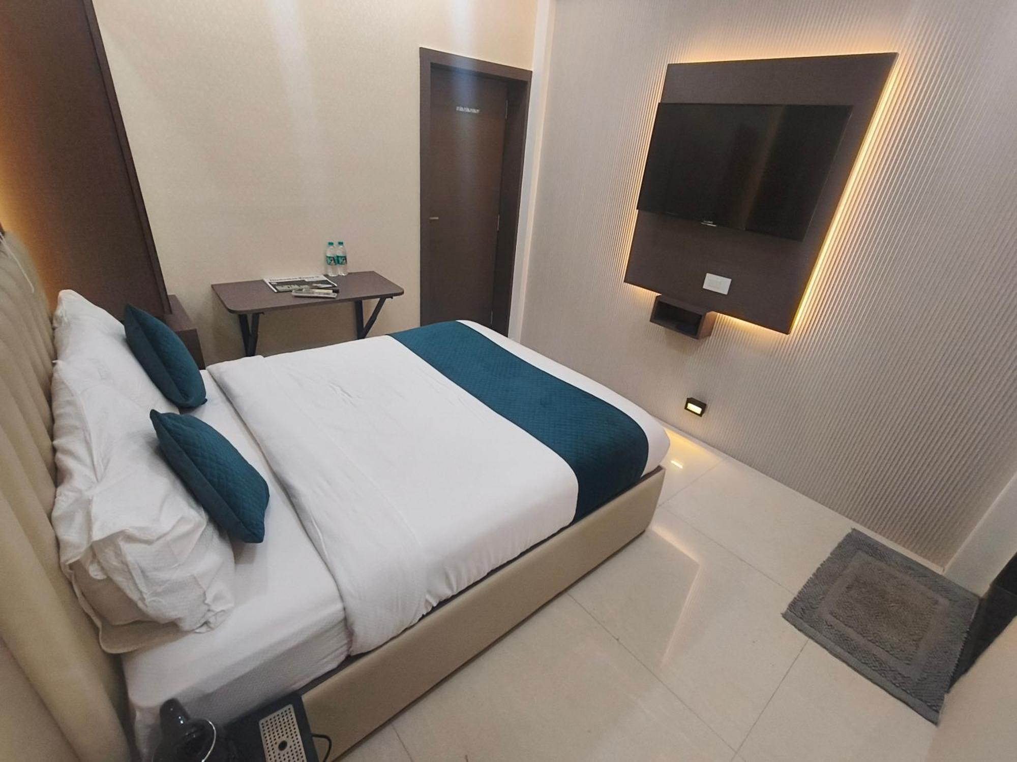 Hotel Triton Sion - Near Us Embassy - Hotel Near Bkc — Photos 2